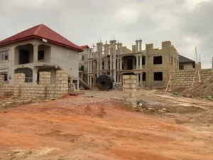 18bdrm House in Sewua Government, Kumasi Metropolitan for sale