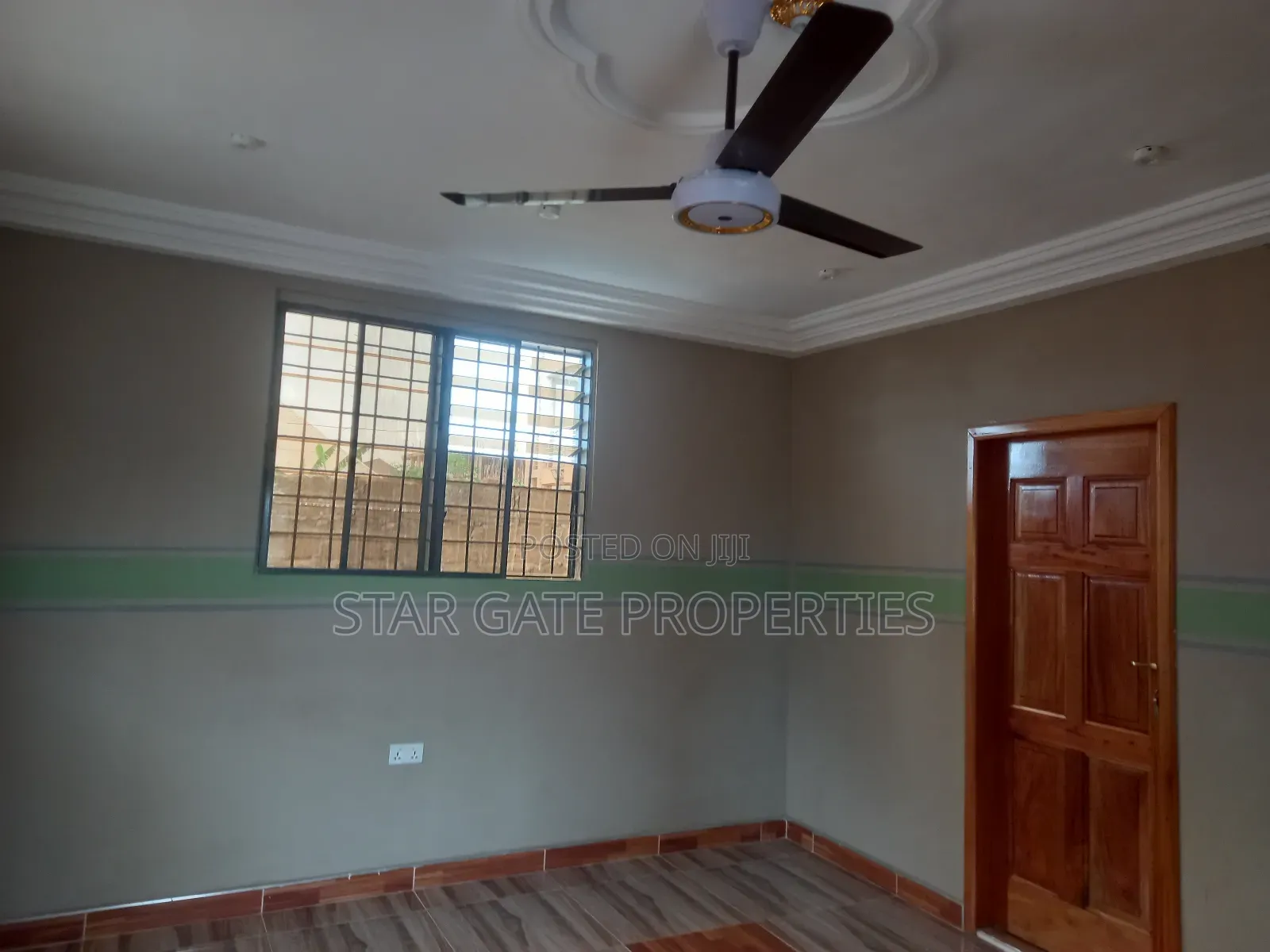 18bdrm House in Sewua Government, Kumasi Metropolitan for sale