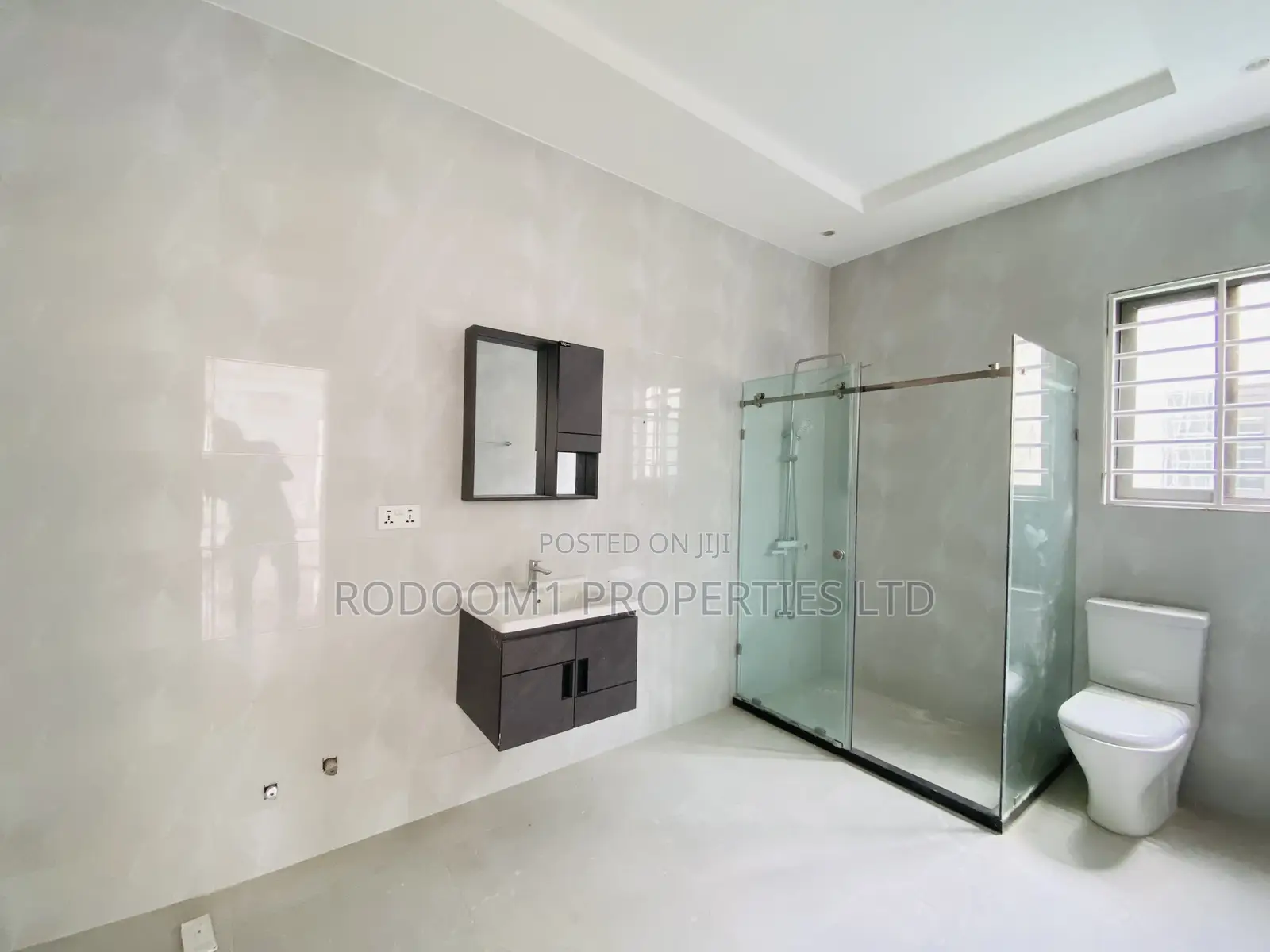 4bdrm House in East Legon Ogbojo for sale