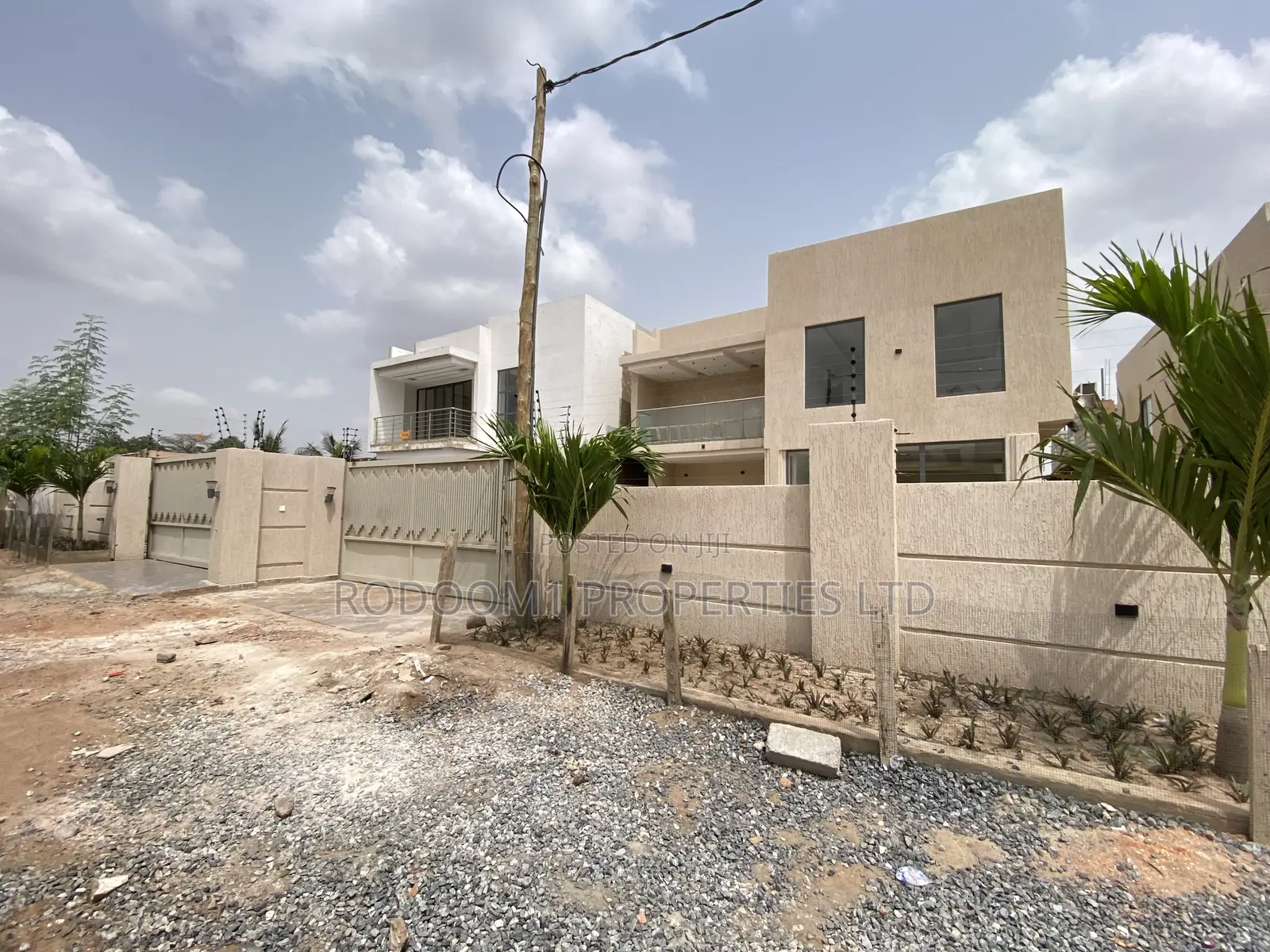4bdrm House in East Legon Ogbojo for sale