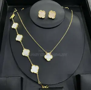Vancleef Jewelry Set