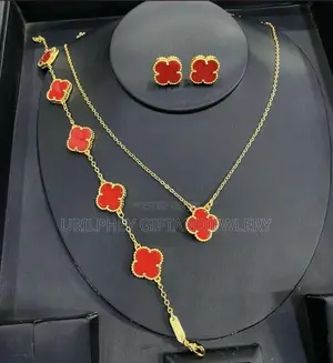 Vancleef Jewelry Set