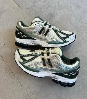New Balance 1906r