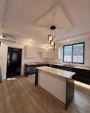 Modern Kitchen Cabinent