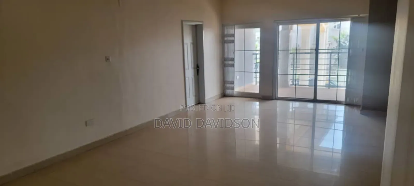 6bdrm House in 6 Bedroom Plus A, Tema Metropolitan for sale