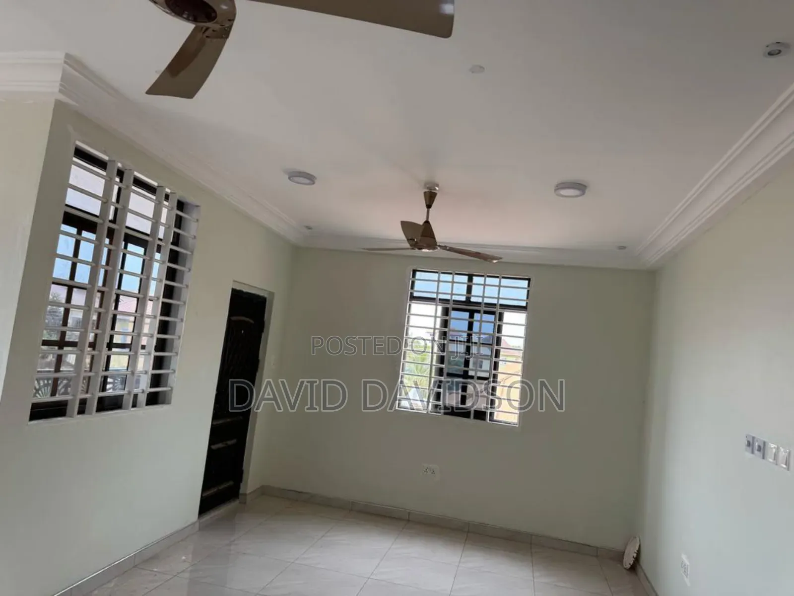 6bdrm House in 6 Bedroom Plus A, Tema Metropolitan for sale