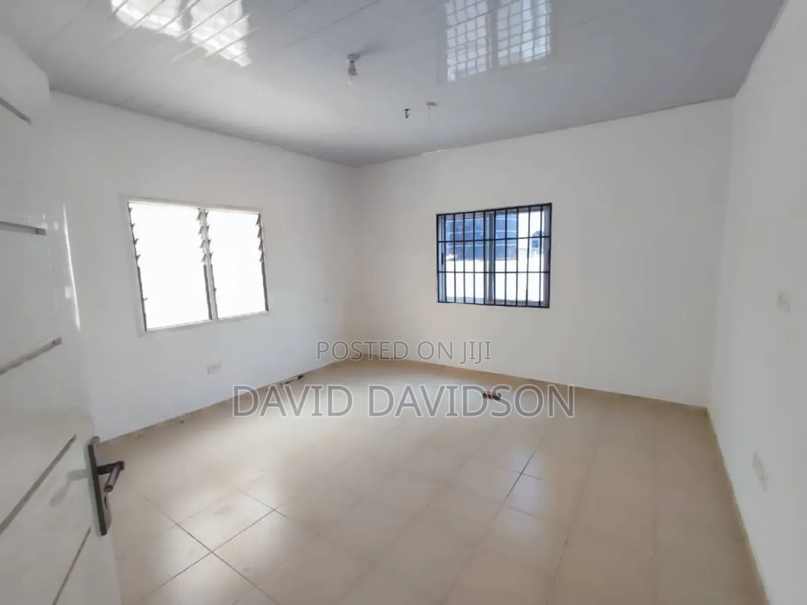 6bdrm House in 6 Bedroom Plus A, Tema Metropolitan for sale