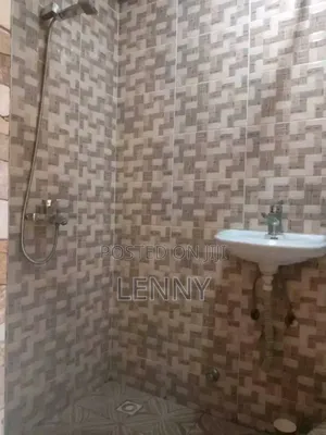 1bdrm Apartment in Kotobabi Estate, Baatsona Total for rent