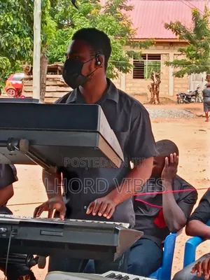 Keyboardist and Sound Engineer