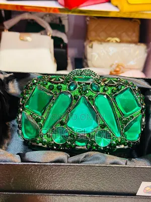 Top Notch Crystal Clutches