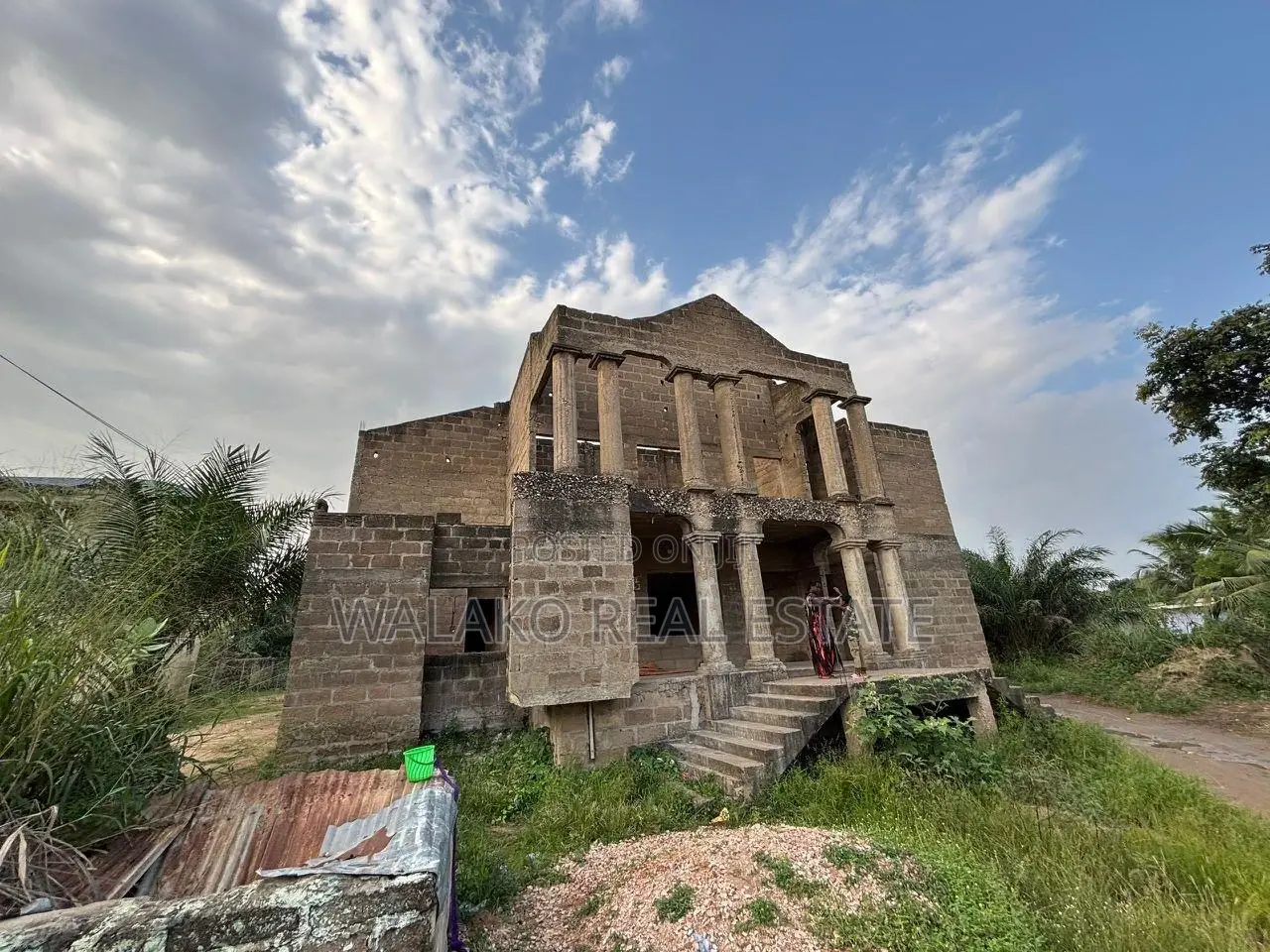 7bdrm Mansion in Ablekuma for sale