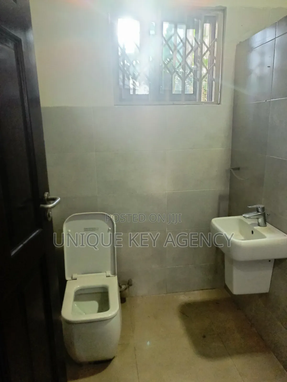 2bdrm Apartment in Unique Key Agency, West Legon for rent