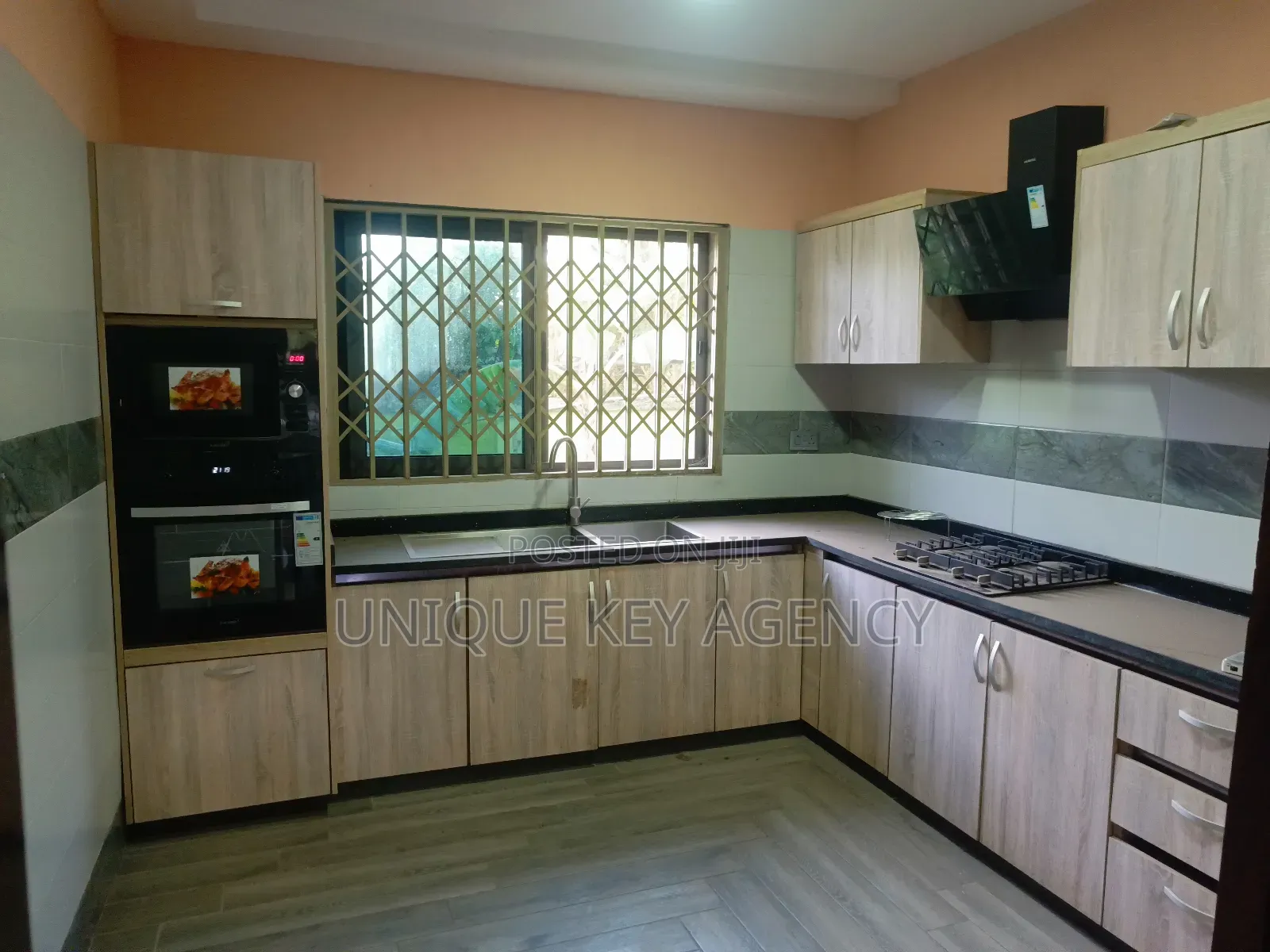 2bdrm Apartment in Unique Key Agency, West Legon for rent