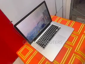 Laptop Apple MacBook Pro 2010 4GB Intel Core 2 Duo SSD 128GB