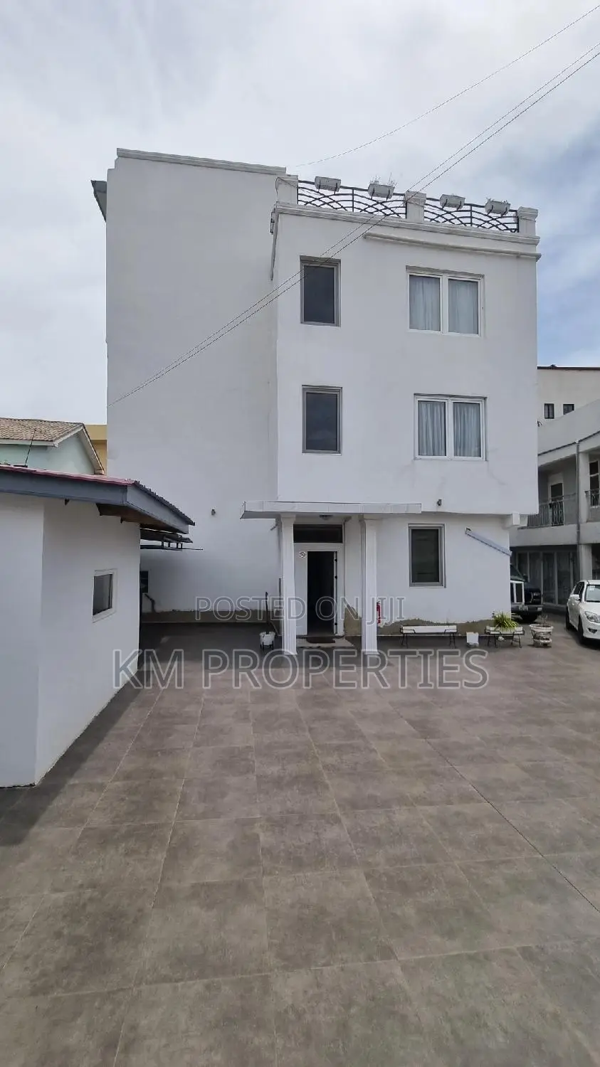 Executive Spacious Furnished One Bed Ensuite
