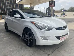 Hyundai Elantra 2013 White