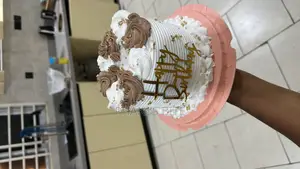 Chocolate and Vanilla Size 6