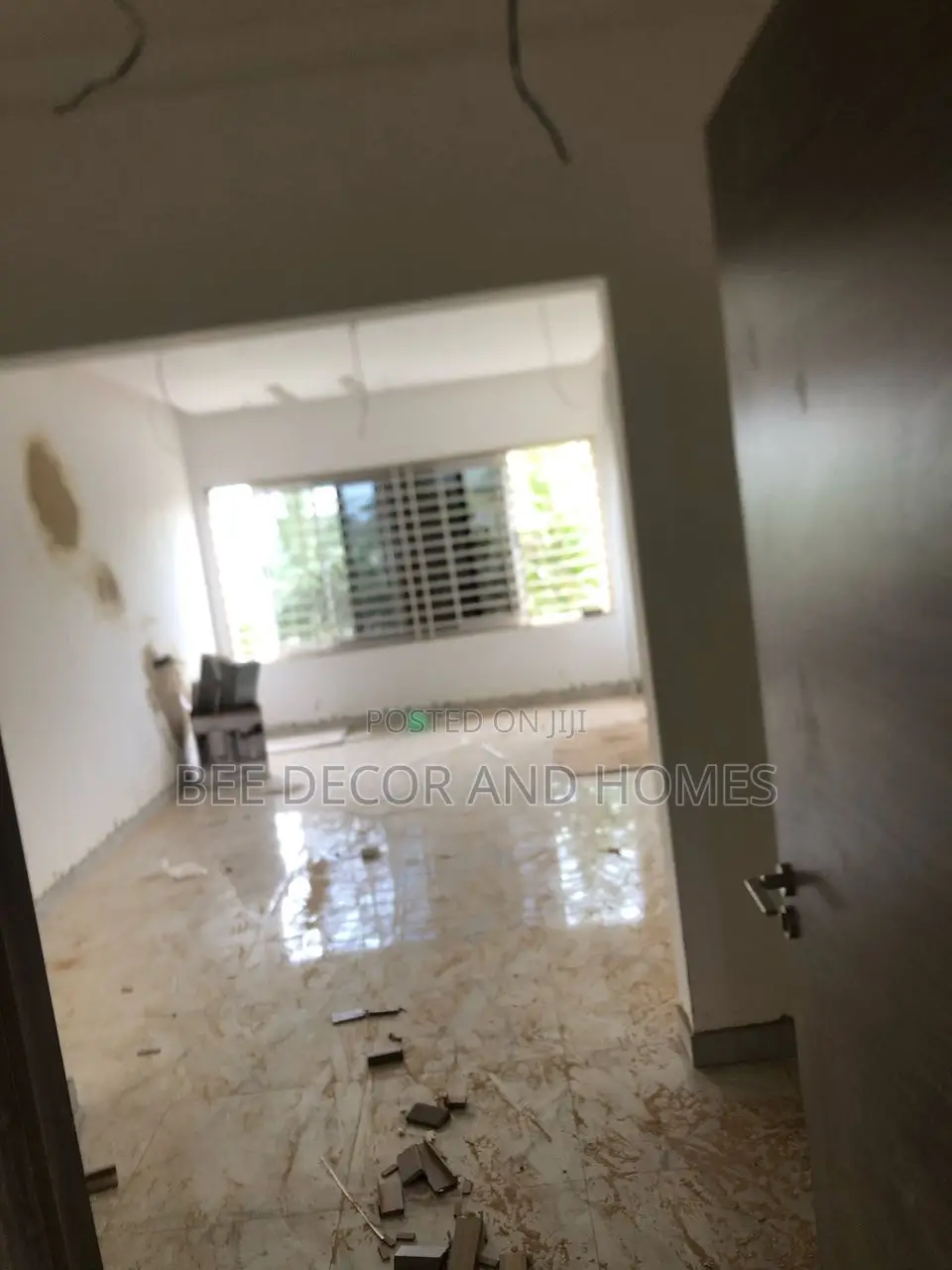 3bdrm House in Bee Decor & Homes, Old Ashomang for sale