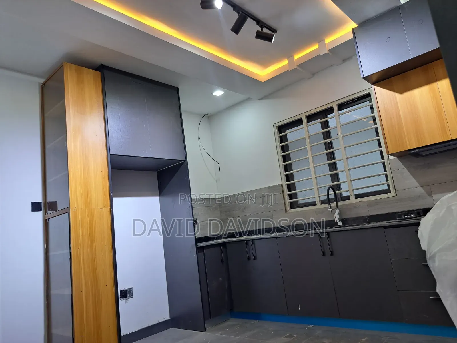 4bdrm House in 4 Bedroom House,, Tema Metropolitan for sale
