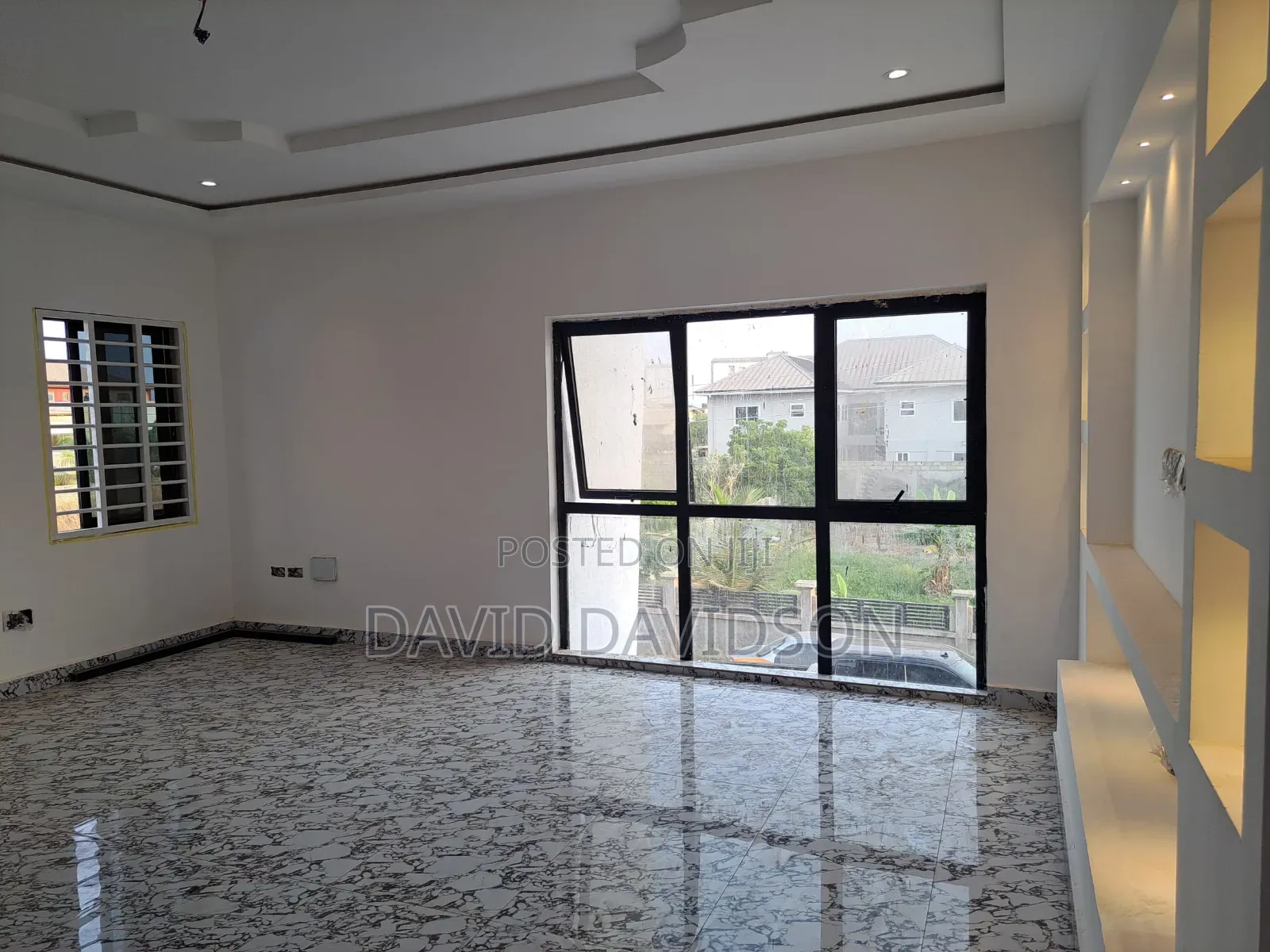 4bdrm House in 4 Bedroom House,, Tema Metropolitan for sale
