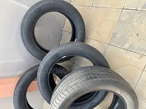 Goodyear 235/55r19 Tires in Perfect Condition