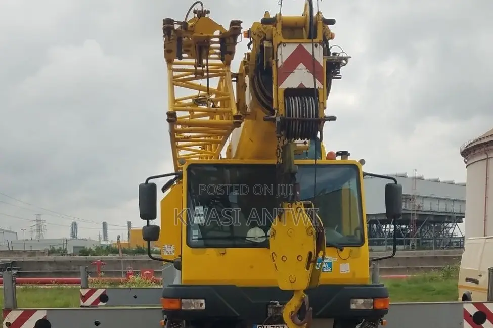 Crane Rentals | 35 Ton Liebherr LTM 1030 Mobile Crane