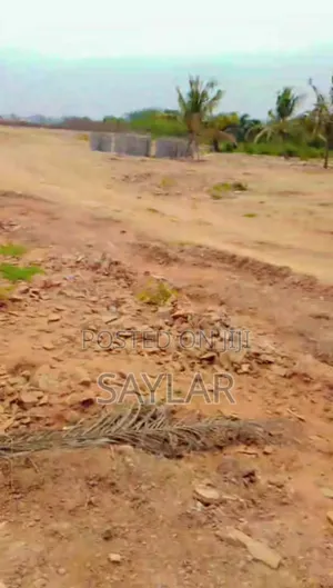 A Large Size Land on Sale Tema Comm6 for for All Projects