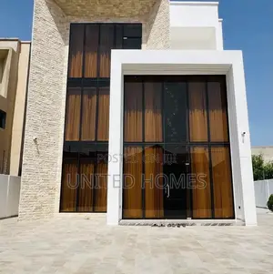 5bdrm House in East Legon for sale