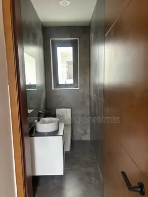 4bdrm House in Skm Properties, Spintex for sale