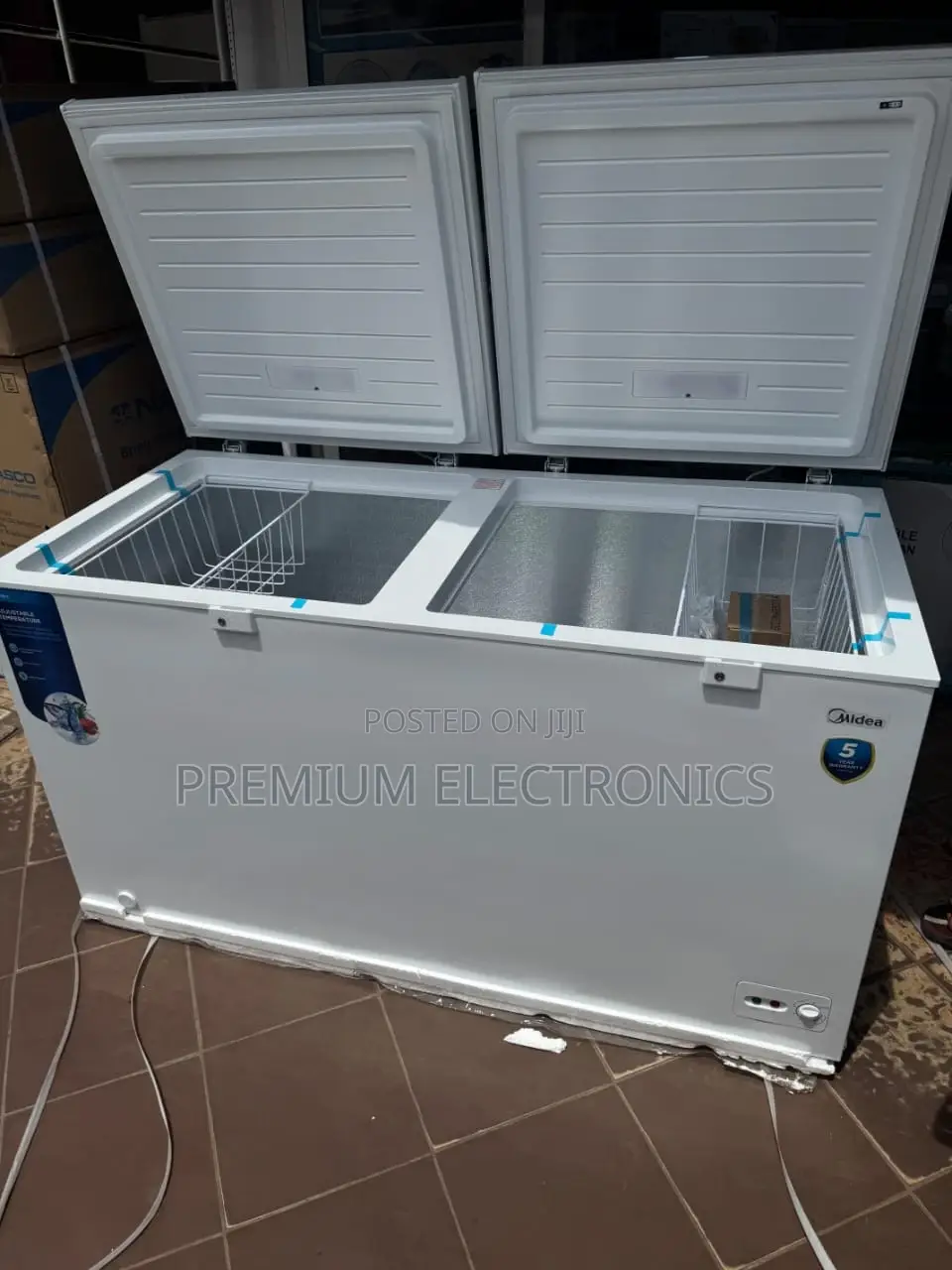 Take Delivery | Double Door Giant Midea 508l Chest Freezer