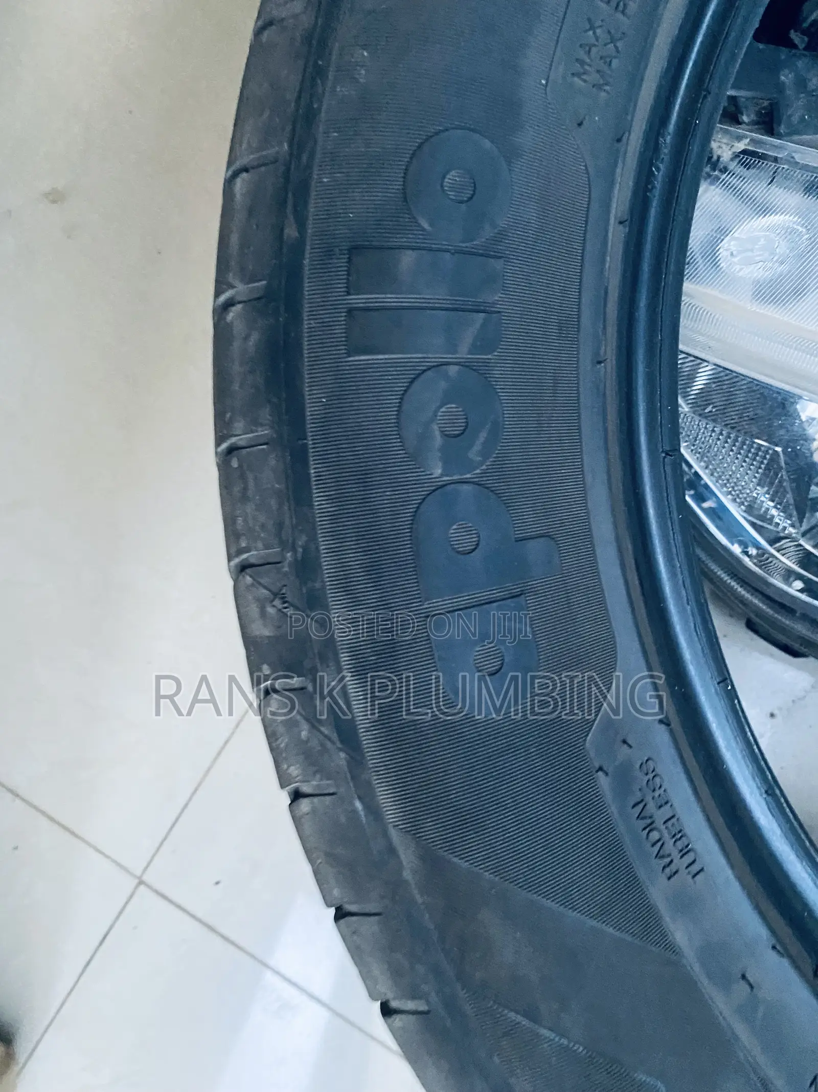 215/60 R17 Tire for Sale