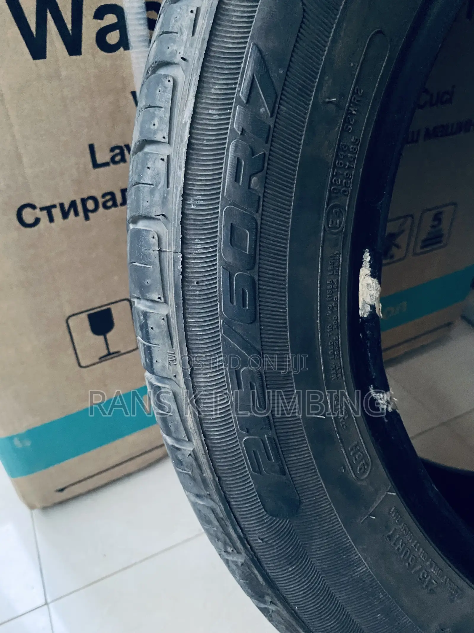 215/60 R17 Tire for Sale