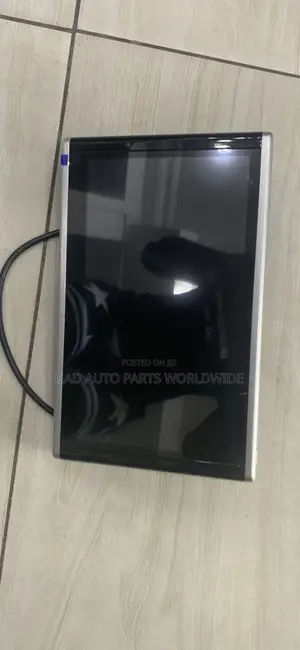 Universal Rear Screen for All Cars