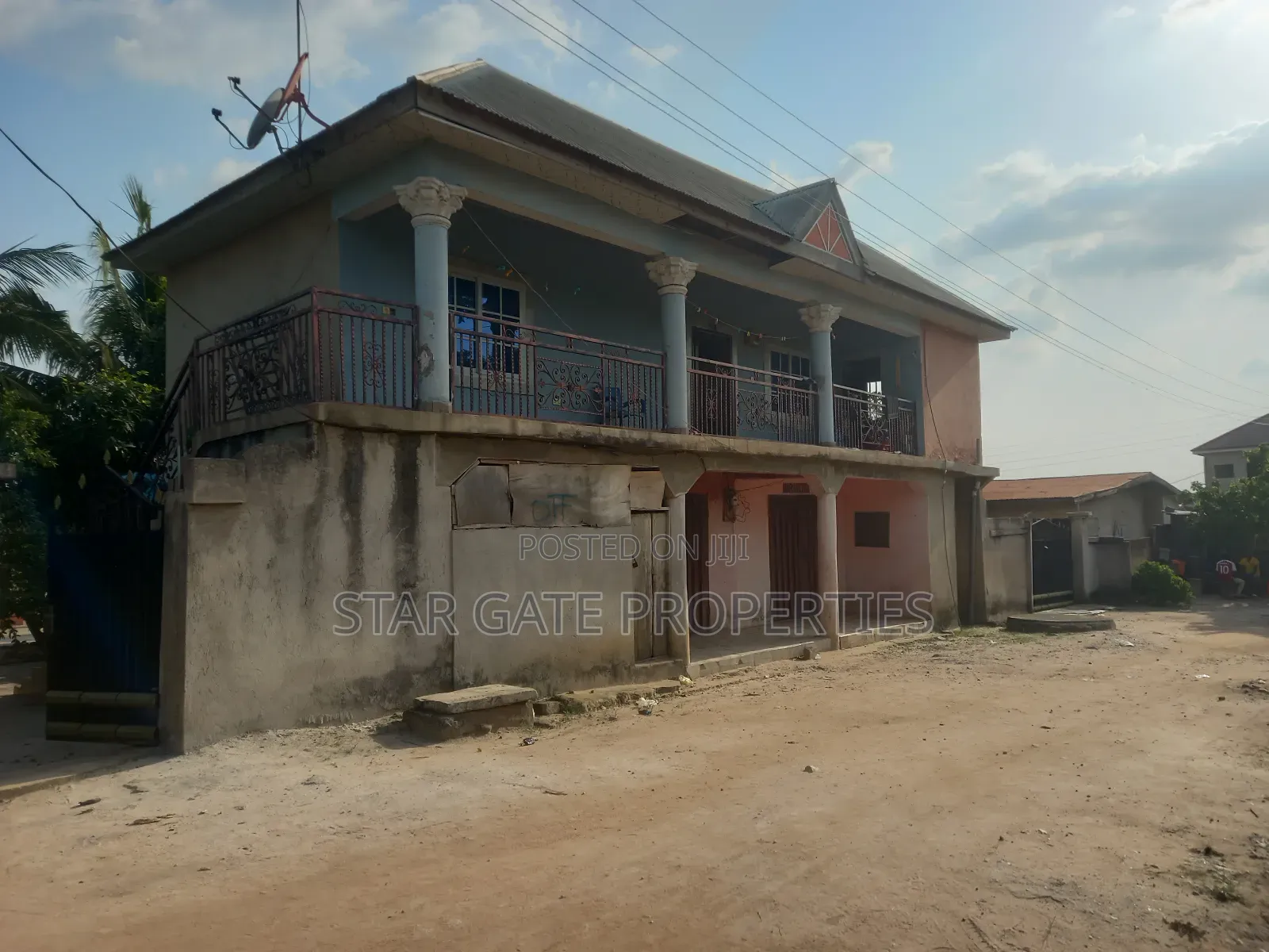 8bdrm House in Kenyasi Adwumam, Kumasi Metropolitan for sale