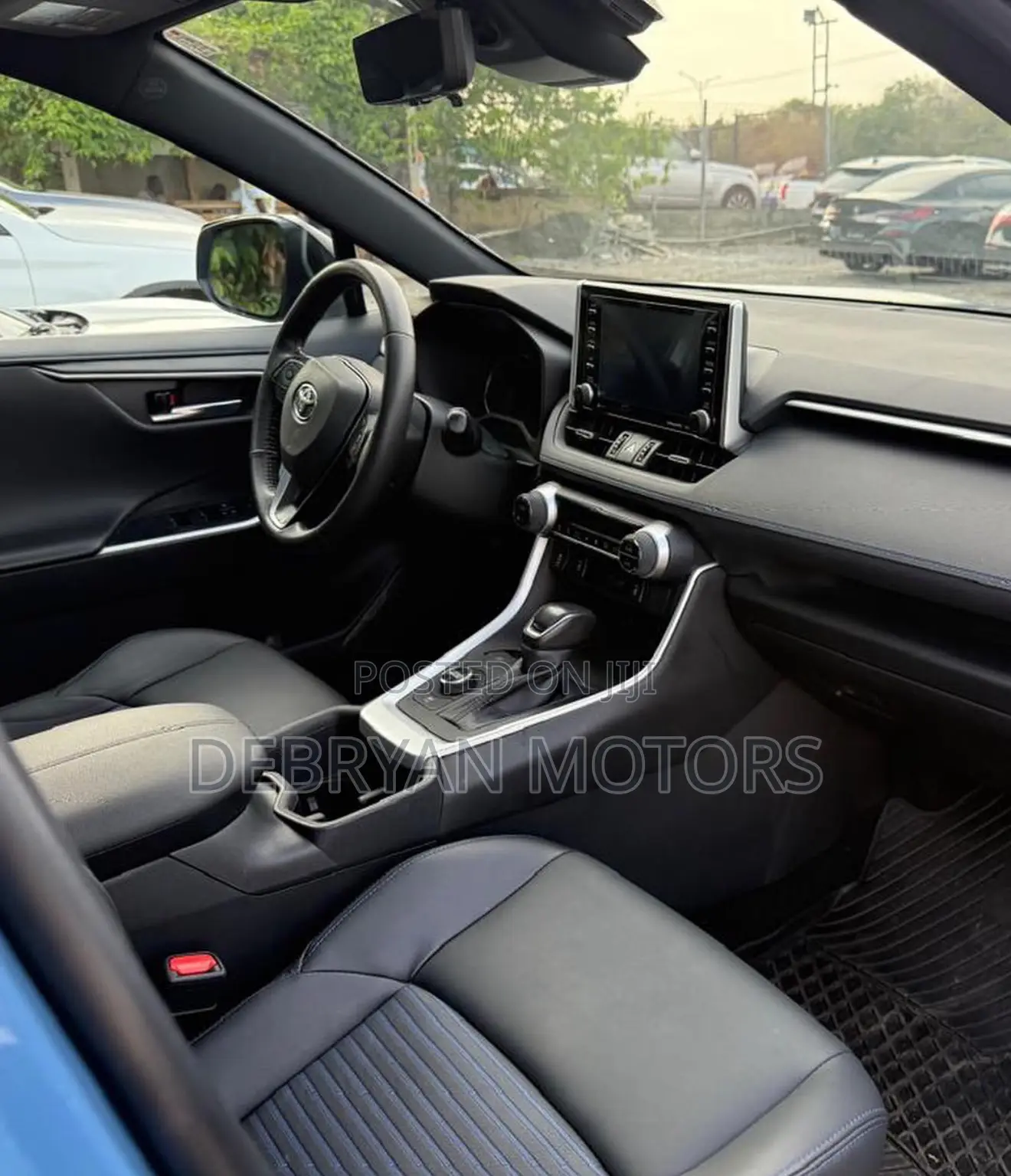 Toyota RAV4 2022 Blue