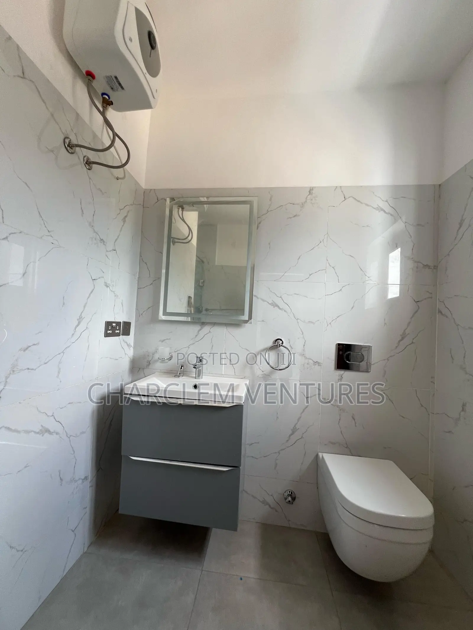 3bdrm House in Charclem Ventures, North Legon for sale