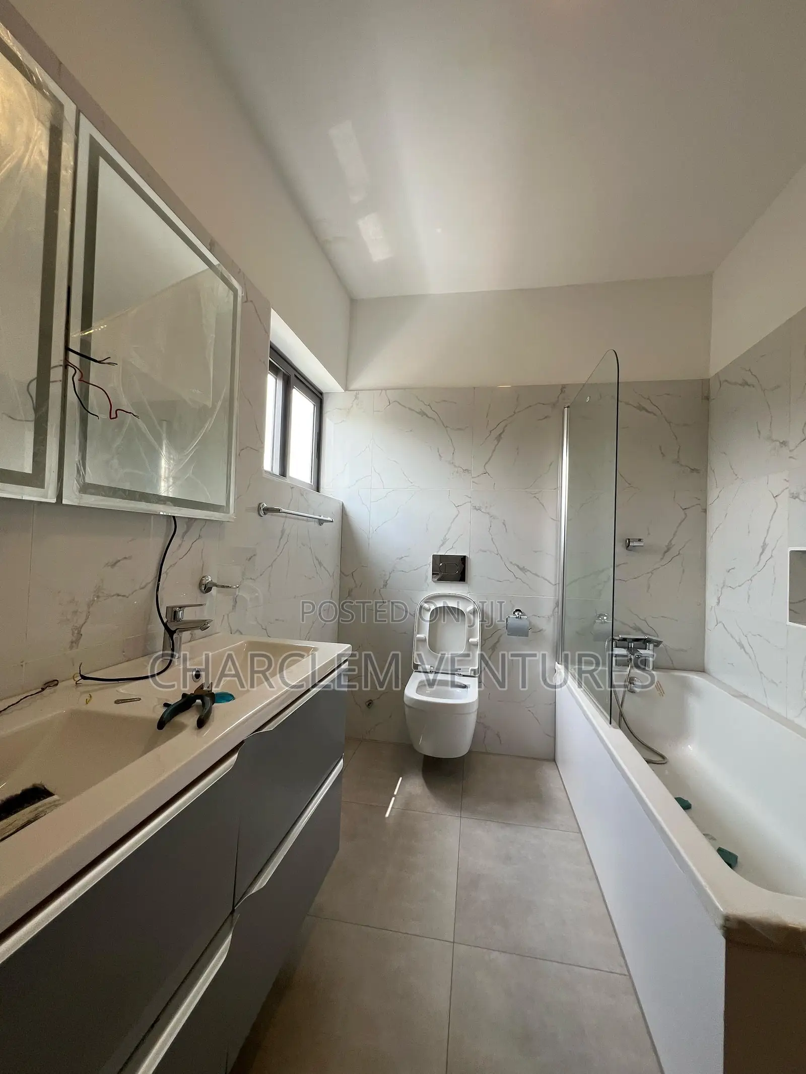 3bdrm House in Charclem Ventures, North Legon for sale