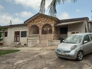 8bdrm House in Ejisu Adadientem for sale