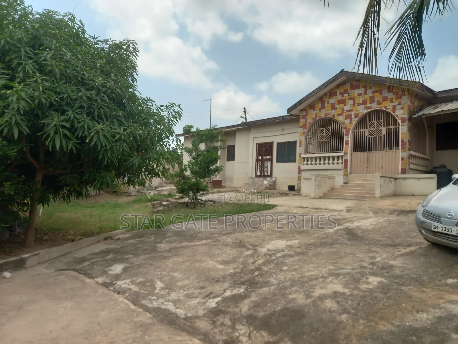 8bdrm House in Ejisu Adadientem for sale