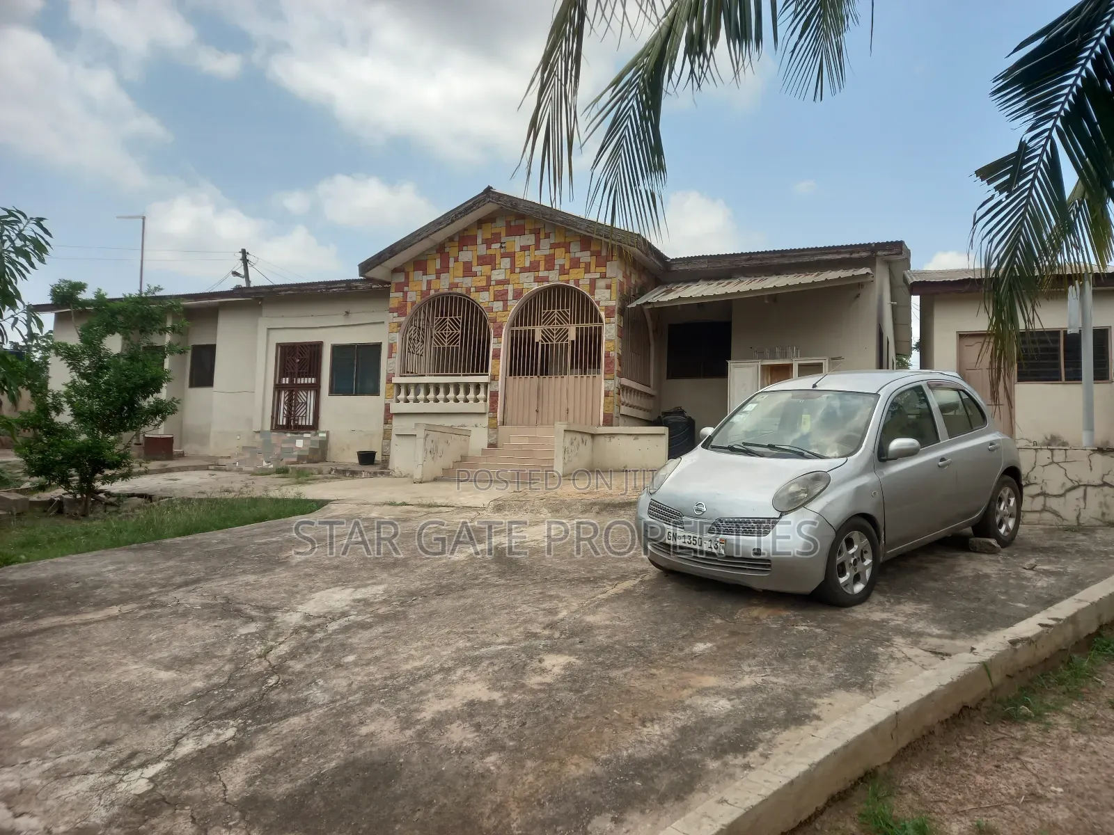 8bdrm House in Ejisu Adadientem for sale