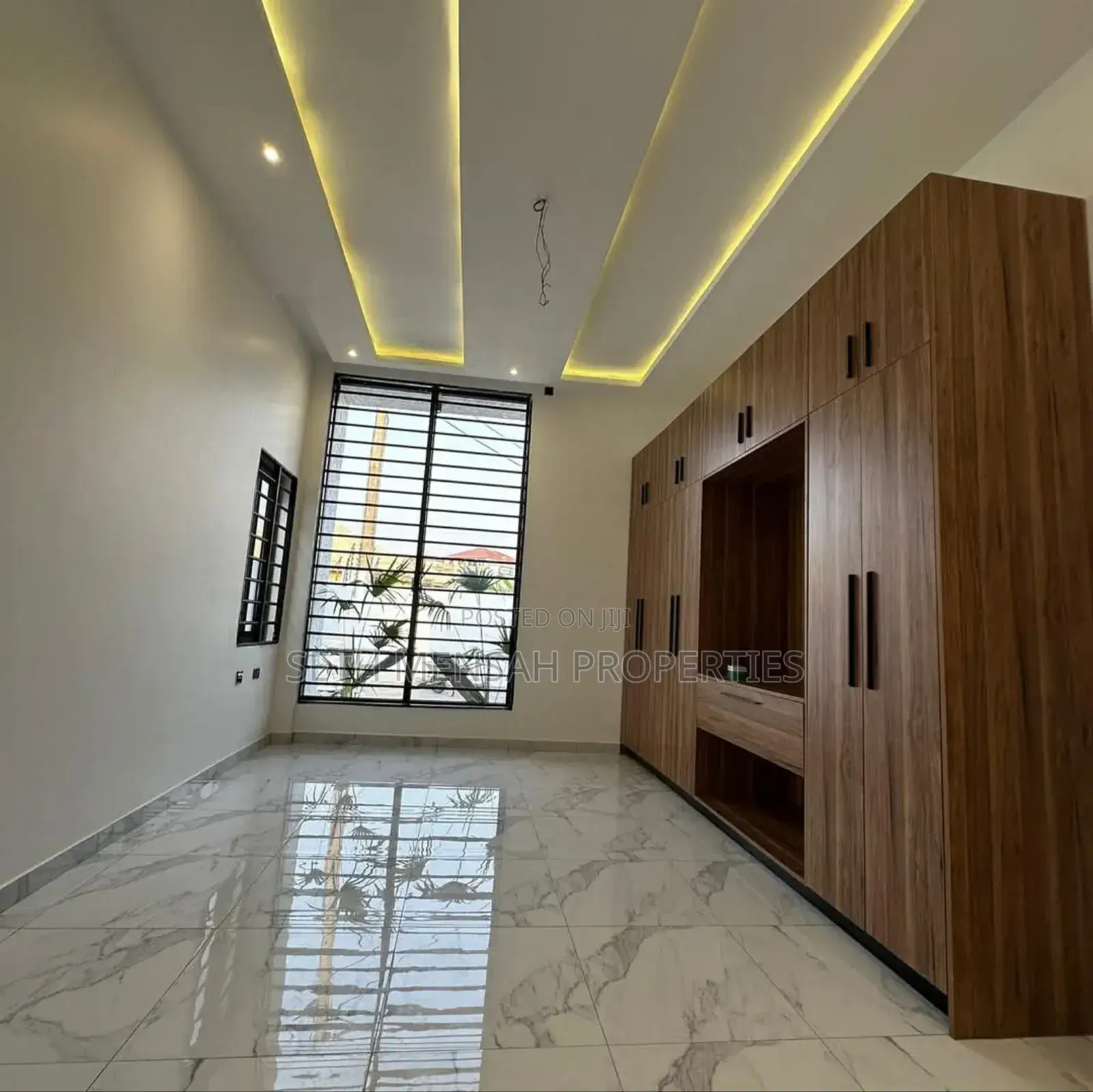 3bdrm House in Skm Properties, Adenta for sale