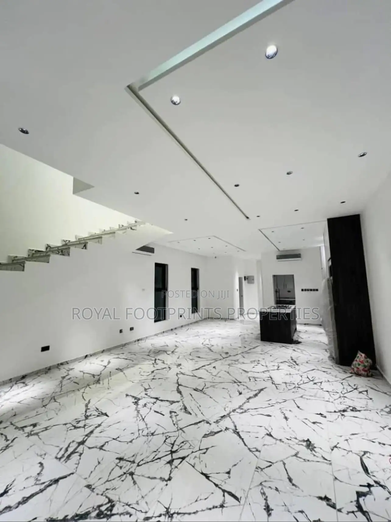 4bdrm House in Luxelooks Properties, Ashaley Botwe for sale