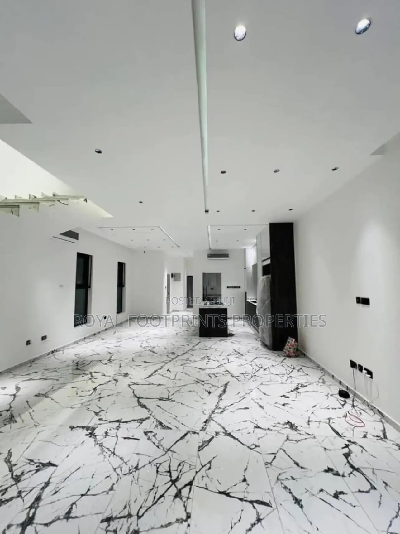 4bdrm House in Luxelooks Properties, Ashaley Botwe for sale