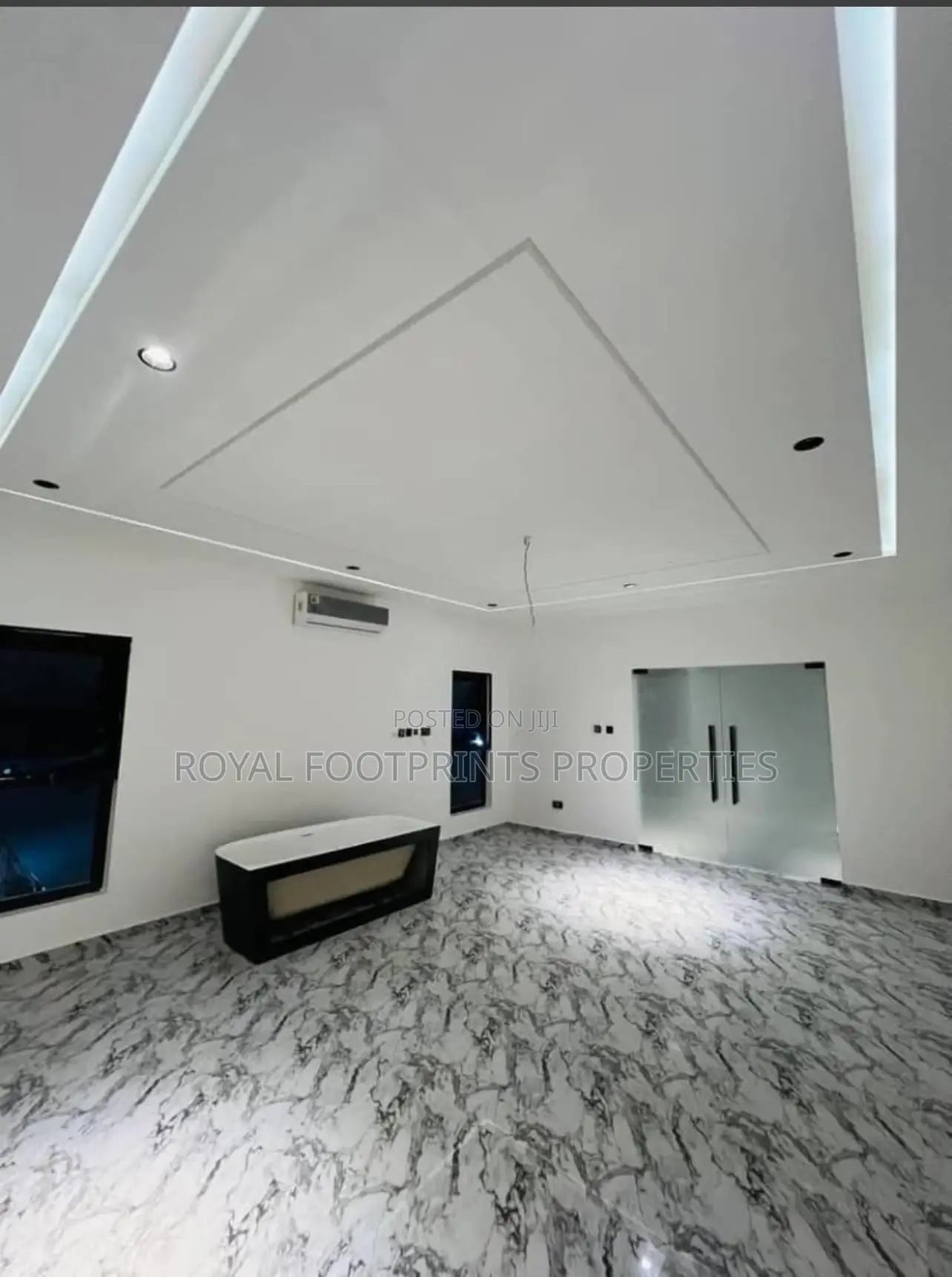 4bdrm House in Luxelooks Properties, Ashaley Botwe for sale