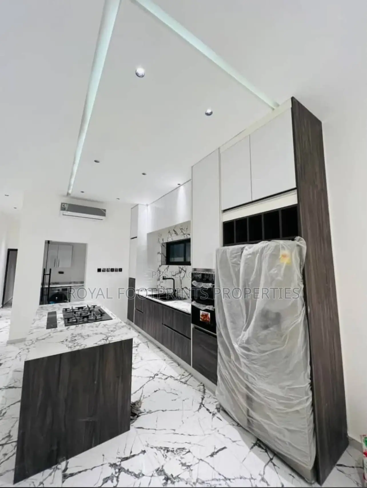 4bdrm House in Luxelooks Properties, Ashaley Botwe for sale