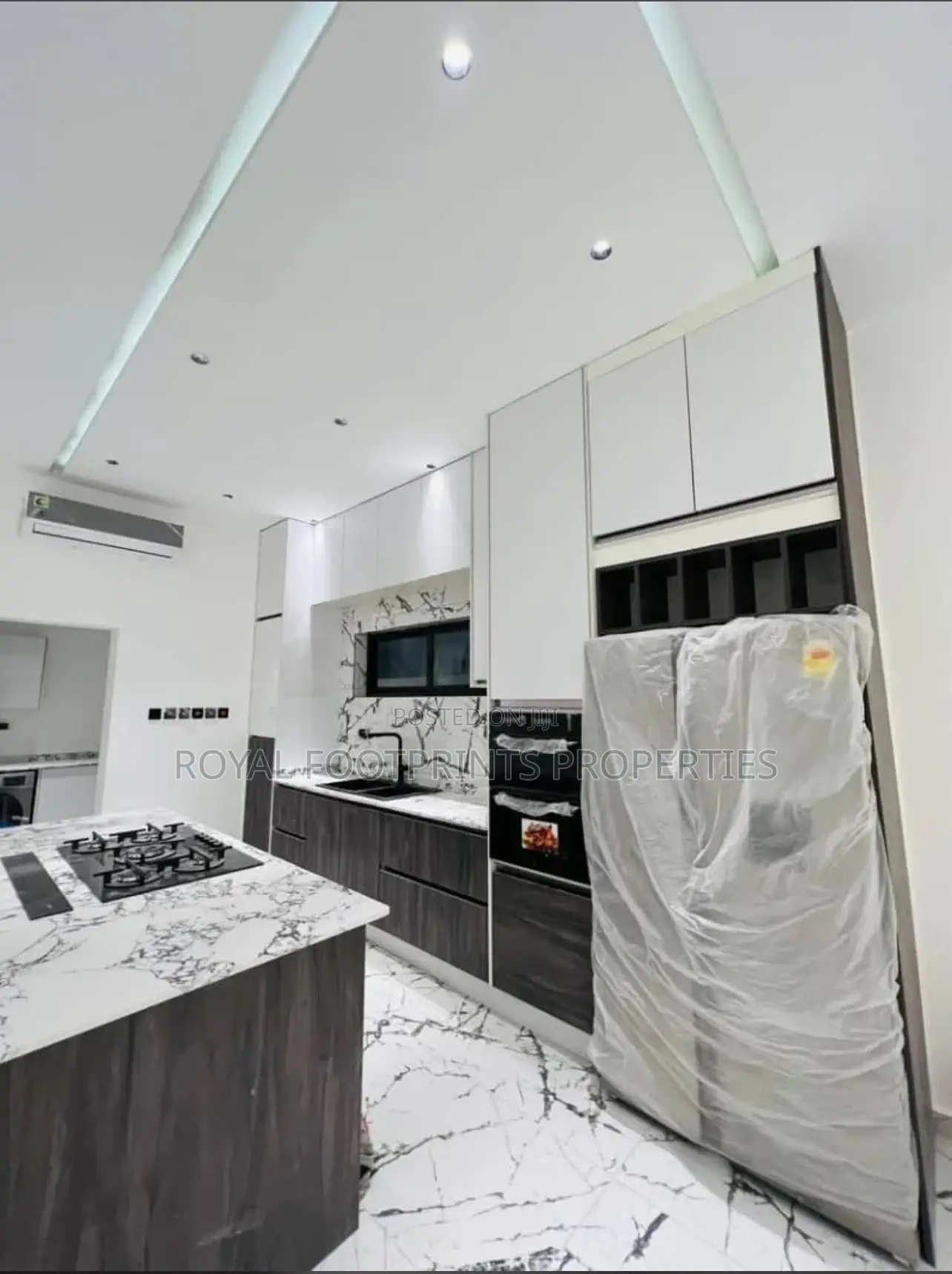 4bdrm House in Luxelooks Properties, Ashaley Botwe for sale