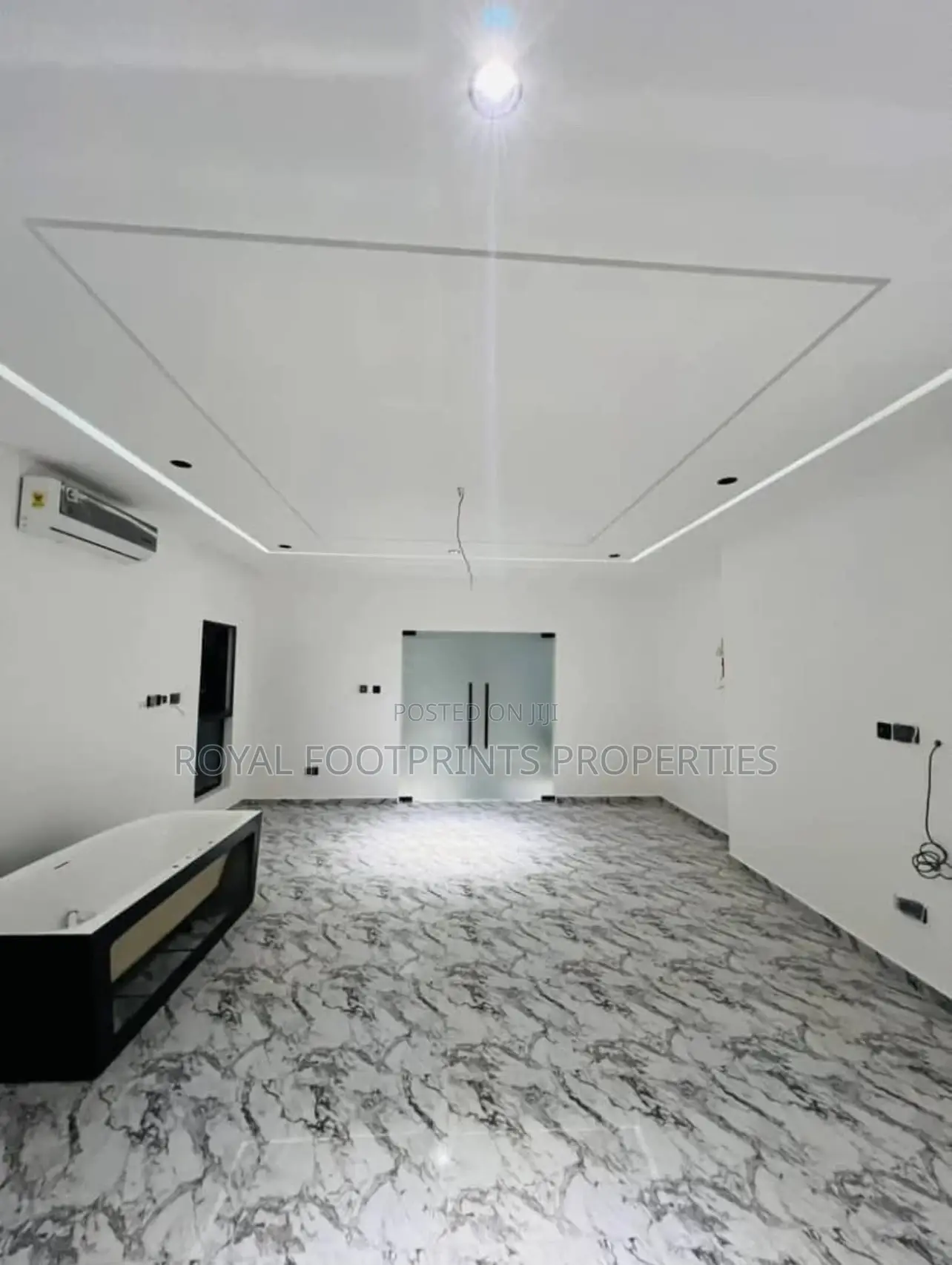 4bdrm House in Luxelooks Properties, Ashaley Botwe for sale