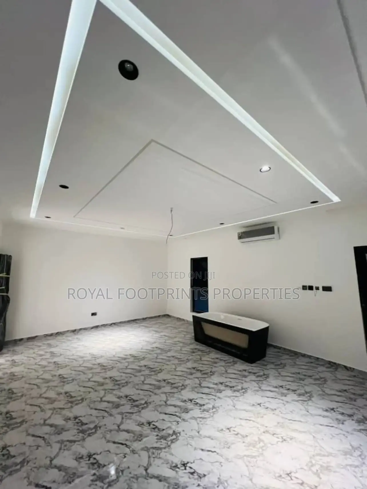 4bdrm House in Luxelooks Properties, Ashaley Botwe for sale