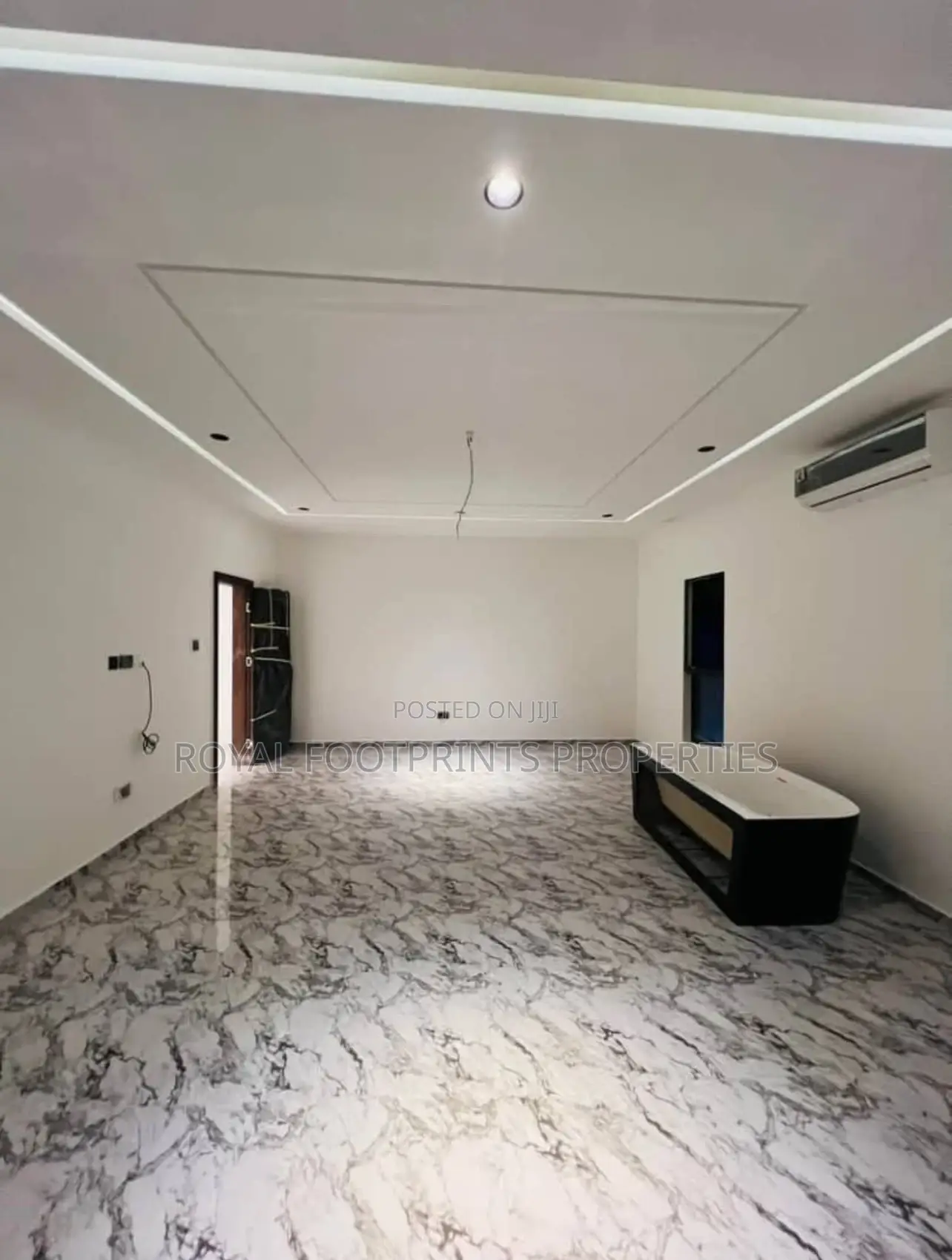 4bdrm House in Luxelooks Properties, Ashaley Botwe for sale