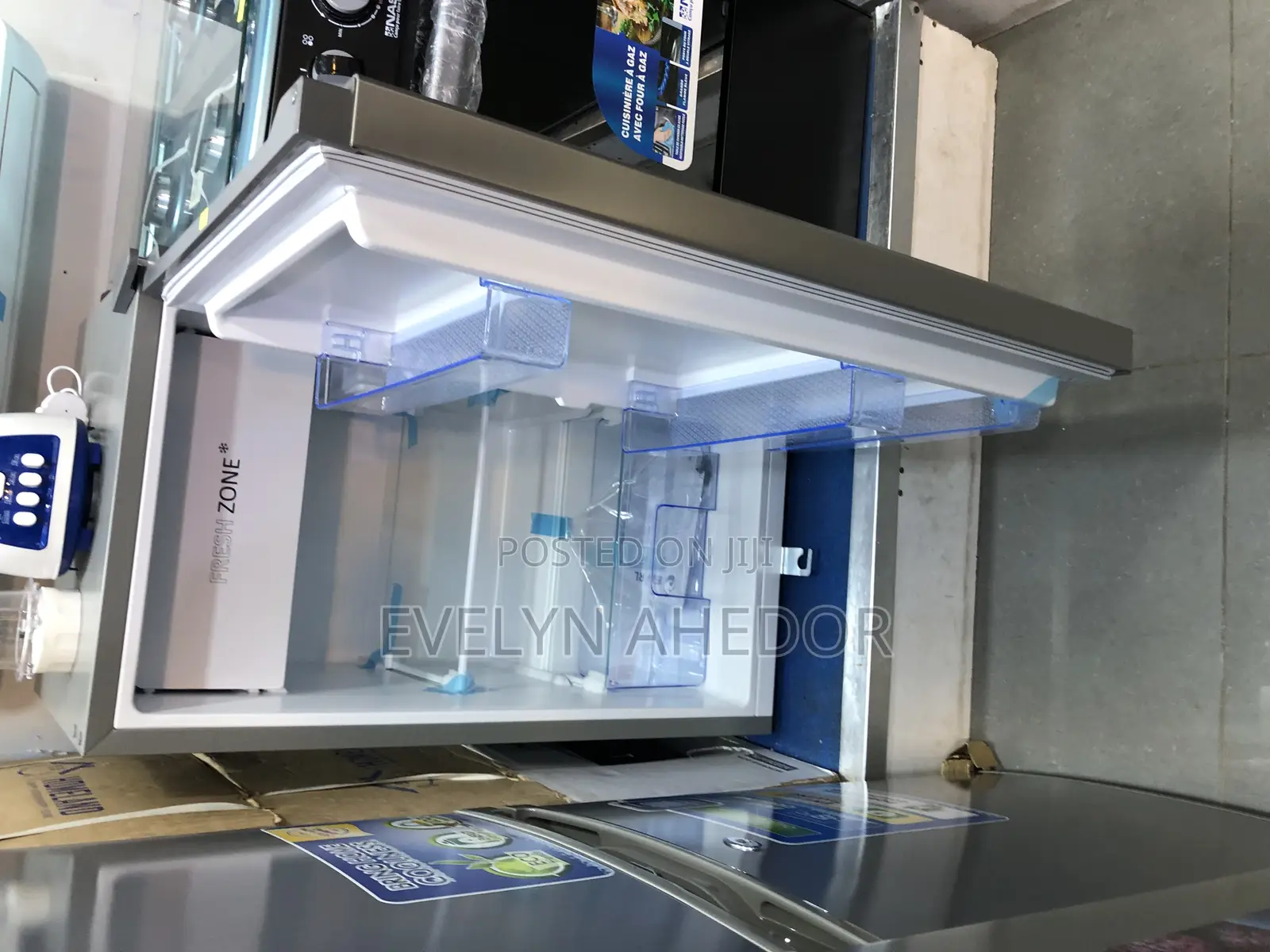 Pearl Single Door Table Top Fridge 91 Liters With Ice Maker